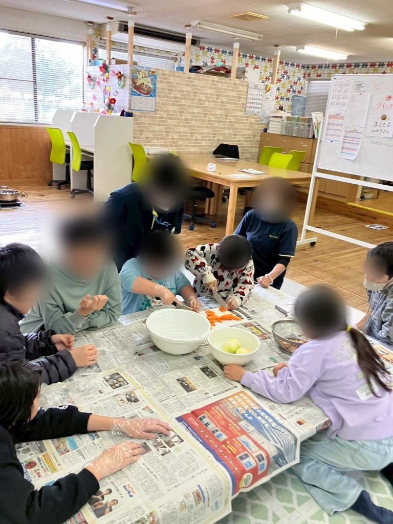 完成に向けて取り組む様子