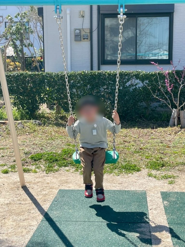 ボールを受け取る子どもの様子